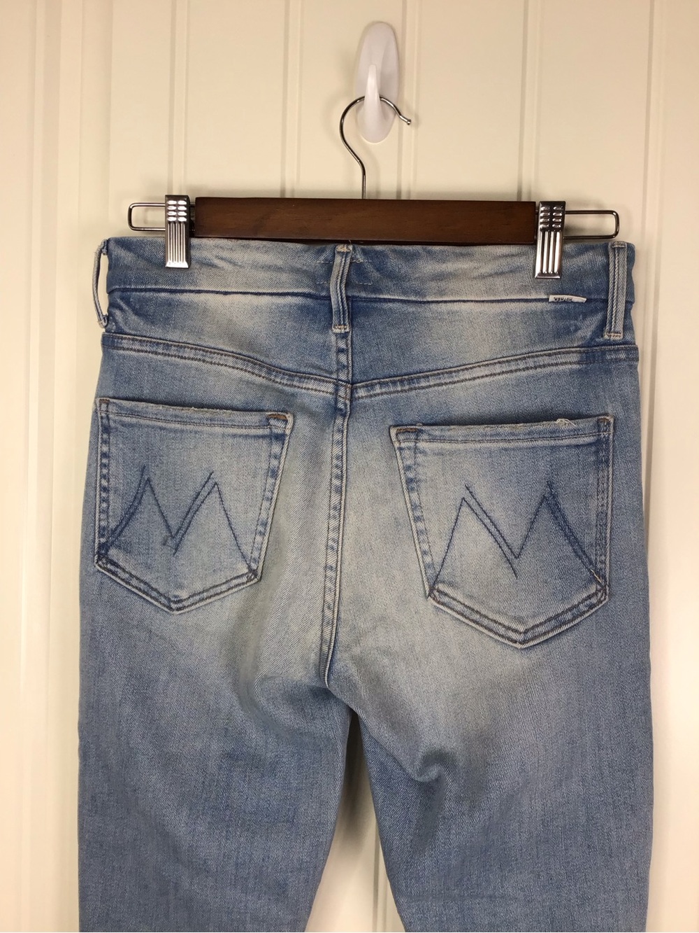 MOTHER High Waisted Looker Ankle Fray in Au Revoir Size 26. - Picture 6 of 11
